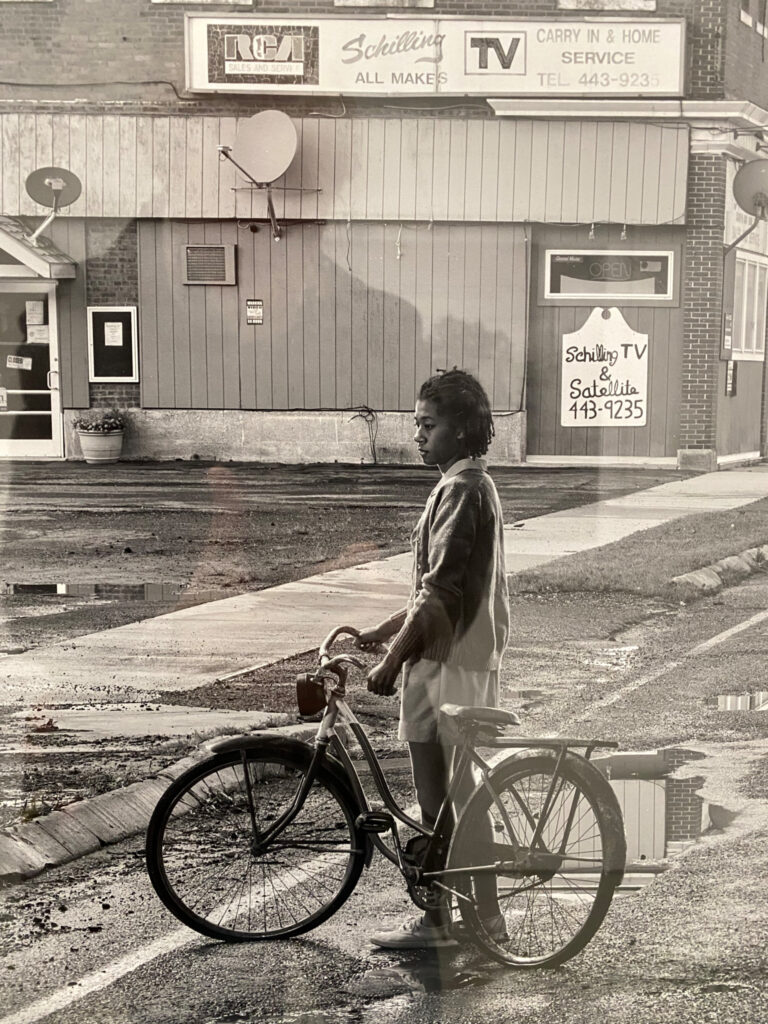 Gregory Crewdson - Eveningside: dettaglio da Under the 4th Street Bridge